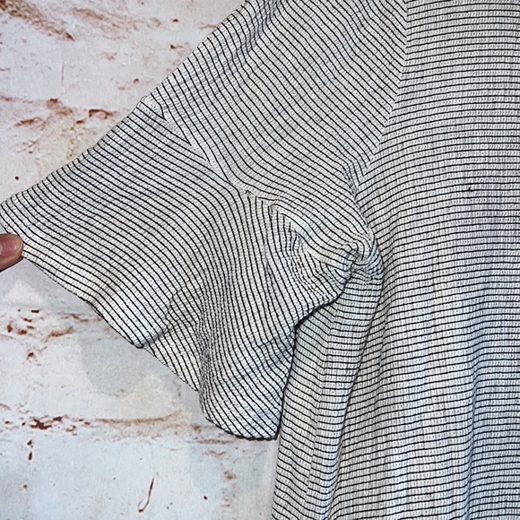 NWT Lauren Conrad flutter short sleeve stripe pullover blouse scoop neck keyhole - Picture 3 of 8